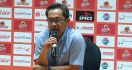 Kalah Menyakitkan dari Persib Bandung, Pelatih Persebaya Tetap Puji Pemain - JPNN.com