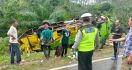 Bus Pengangkut Puluhan Penumpang Terguling di Jalinsum Mesuji, Begini Kondisinya - JPNN.com