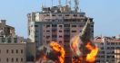 Israel Menggempur Hamas, Kantor Associated Press dan Al Jazeera di Gaza Hancur - JPNN.com