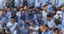 Honorer Dihapus, Prabowo Minta Pemda Ajukan Formasi yang Sebesar-besarnya - JPNN.com