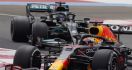 Detik-Detik Max Verstappen Menyalip Lewis Hamilton di Prancis, Dramatis - JPNN.com