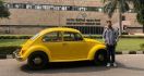 Kreatif, Pria di India Ini Mengubah Mobil Klasik jadi Kendaraan Listrik - JPNN.com