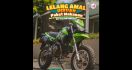 Usai Dapat Jersei Mat Halil, Dinar Wahyu Menang Motor Trail Senilai Rp 120 Juta - JPNN.com