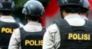 Malam Hari, Polisi Cegat Truk dan Mobil Bak Terbuka di Bogor, Ada Apa? - JPNN.com