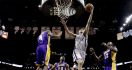 Tony Parker Bantu Spurs Kubur Lakers - JPNN.com