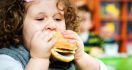 Junk Food Bikin Anak Gemuk Meski Rajin Olahraga - JPNN.com