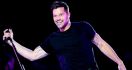Nyanyi Lagu Piala Dunia, Ricky Martin Kembali ke Era 98 - JPNN.com