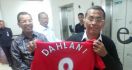 Gara-gara Jersey Liverpool, Dahlan Iskan Rapat di Kantor Garuda - JPNN.com