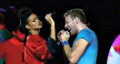 Chris Martin Ingin Tulis Lagu Buat Rihanna - JPNN.com