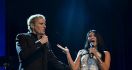 Anggun Tampil Tak Seperti Biasanya, Ini Reaksi Michael Bolton - JPNN.com