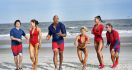 The Rock Berbagi Foto Panas Kru Film Baywatch - JPNN.com