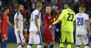 Ditolak Ronaldo, Pemain Islandia Incar Jersey Rooney - JPNN.com