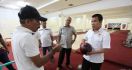 Pertajam Mental, Atlet PON Sumbar Gelar Try Out Bowling Terakhir - JPNN.com