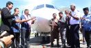 Di Balik Kendi yang Pecah di Depan Moncong ATR 72-600.. - JPNN.com