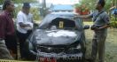 Mobil Ketua DPRD Balangan Dibakar - JPNN.com