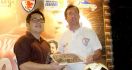 Gandeng Robbie Fowler, Luncurkan Cokelat Edisi Khusus - JPNN.com