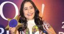 Prilly Latuconsina tak Mau Kalah dengan Aliando Syarief - JPNN.com