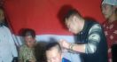 Owi/Butet Sabet Emas, Menpora ‎Langsung Gundul dan Cukur Kumis - JPNN.com