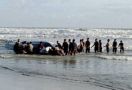 Sebuah Perahu Terbalik di Perairan Malaysia, 25 Penumpang Asal Indonesia Masih Hilang - JPNN.com