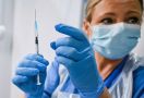 Dunia Hari Ini: Australia Setujui Penggunaan Vaksin Khusus Omicron - JPNN.com