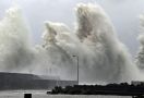 Dunia Hari Ini: Topan Nanmadol Terjang Jepang, Dua Tewas - JPNN.com