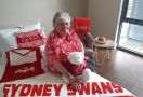 Tangan Nenek Nell Cooper Siap Ditato Bila Sydney Swans Menang di Final AFL - JPNN.com