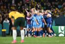 Dunia Hari Ini: Tim Sepak Bola Putri Australia Kalah 1-3 dari Inggris - JPNN.com