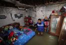 Jelang Tahun Baru, 145 Rumah Sibuk Urus Banjir - JPNN.com