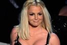 Fans Britney Spears Demo di Depan Balai Kota, Kenapa Ya? - JPNN.com