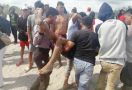 Dua Bocah Ditemukan Mengapung di Kolam Bekas Galian - JPNN.com