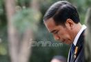 Belasan Foto Jokowi dan JK Diturunkan - JPNN.com