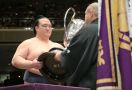 Jepang Akhirnya Punya Juara Sumo, Lo Selama Ini? - JPNN.com