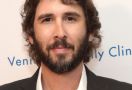 Josh Groban Nyanyikan Lagu Evermore - JPNN.com