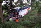 Pengakuan Sopir Bus Masuk Jurang - JPNN.com