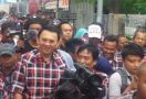 Ahok dan Warga Pulau Seribu Mesra Banget - JPNN.com