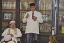 Anies Hadiri Milad KH Syaifuddin Amsir - JPNN.com