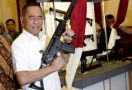 Menhan Pastikan Pembelian Senjata Brimob Sesuai Prosedur - JPNN.com