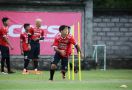Irfan Bachdim Perpanjang Kontrak 3 Tahun di Bali United - JPNN.com