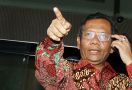 Prof Mahfud Sebut Tersangka Korupsi Tak Pantas Pimpin DPR - JPNN.com