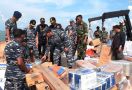 TNI AL Tangkap Kapal Penyelundup Barang Ilegal - JPNN.com