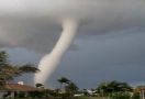 Angin Puting Beliung Hancurkan 20 Rumah di Banjarsari - JPNN.com