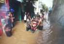 Ribuan Rumah di Bekasi Masih Terendam Banjir - JPNN.com