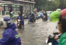 Jakarta Diguyur Hujan, Sejumlah Ruas Jalan Tergenang - JPNN.com