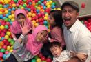 Irfan Hakim dan Keluarga Menjalani Tes Swab, Hasilnya? - JPNN.com