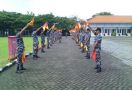 Prajurit Latihan Menggunakan Bendera Isyarat Semapur - JPNN.com