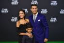 Cristiano Ronaldo Segera Punya Anak Kembar - JPNN.com