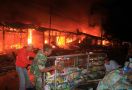 Pasar Manonjaya Dilalap Api, Kecelakaan atau Disengaja? - JPNN.com