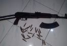 Sepekan Didekati Polisi, Warga Serahkan Senjata AK-56 - JPNN.com