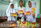 Dua Siswi di DIY Olah Biji Alpukat Jadi Mi Instan Sehat - JPNN.com