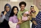 Putri Ahmad Albar yang Baru Lahir Itu Bernama.... - JPNN.com